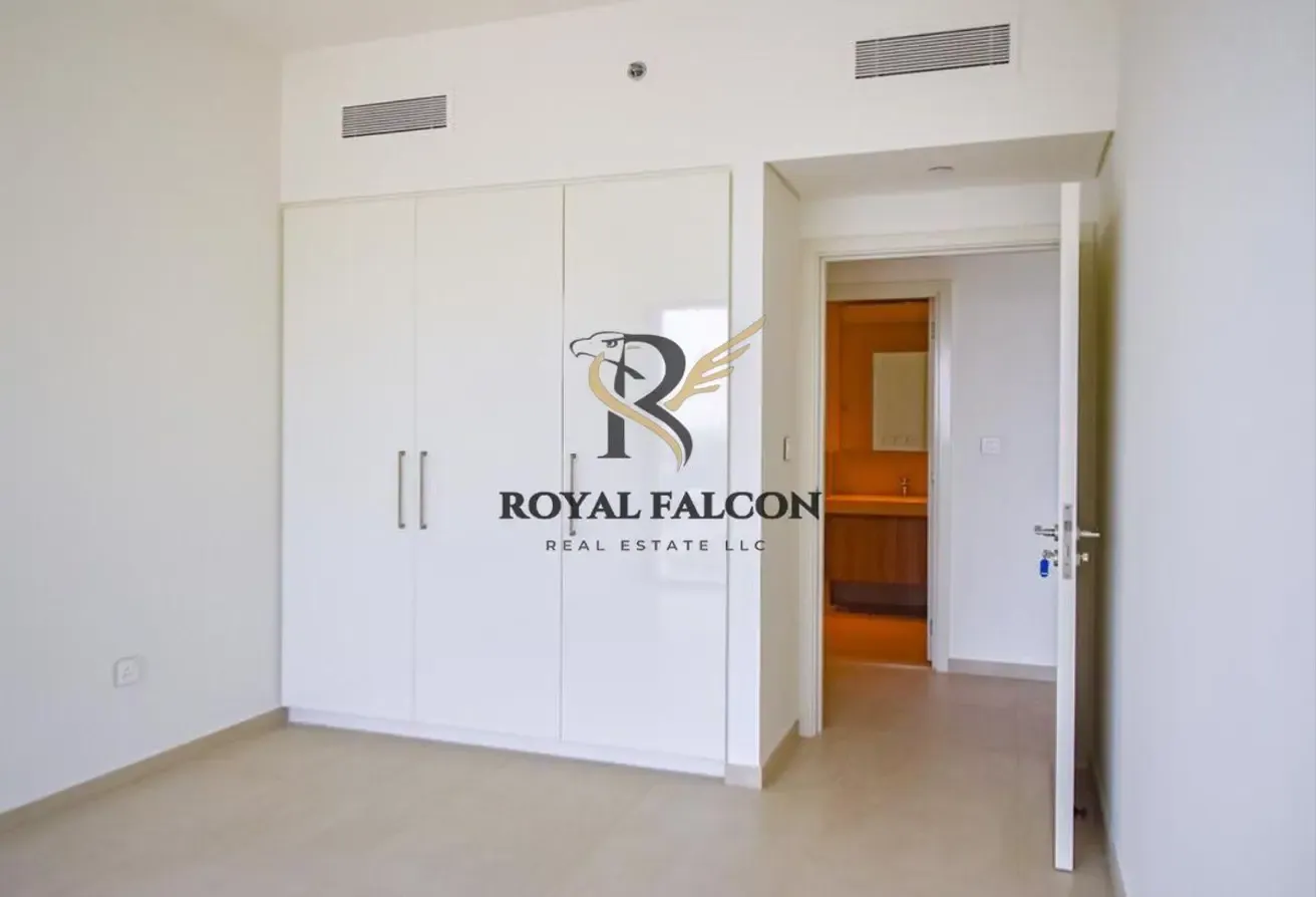 Bright & Airy | Spacious Home | Low Floor