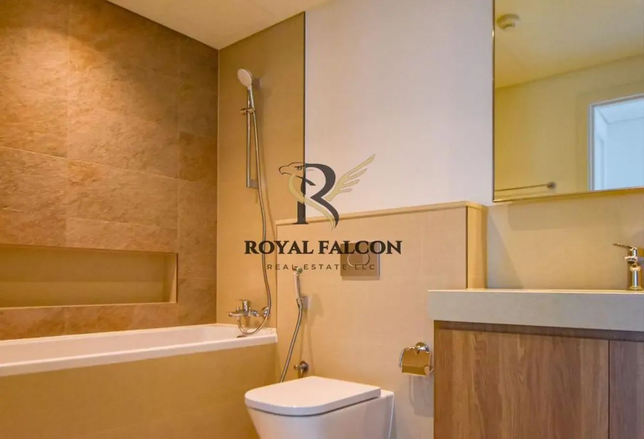 Bright & Airy | Spacious Home | Low Floor
