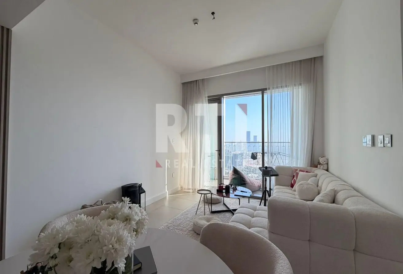 Fully furnished| Prime location |Available now