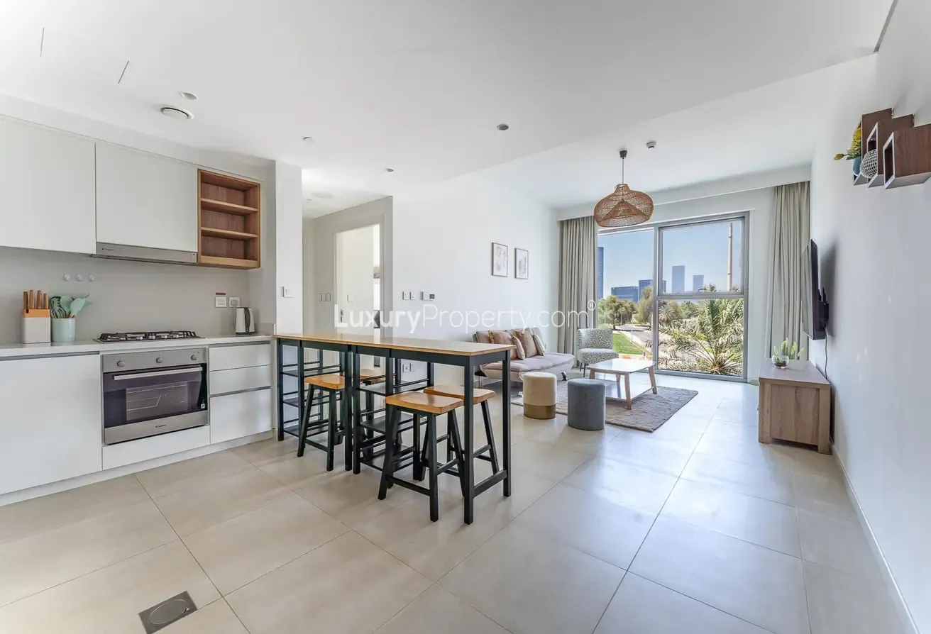 Perfect Location | Furnished } Vacant