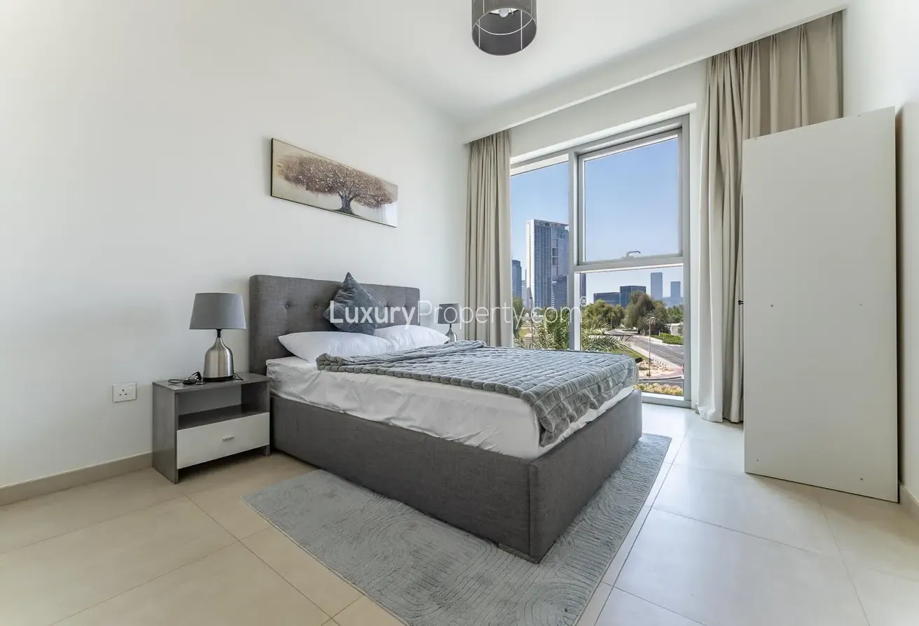 Perfect Location | Furnished } Vacant