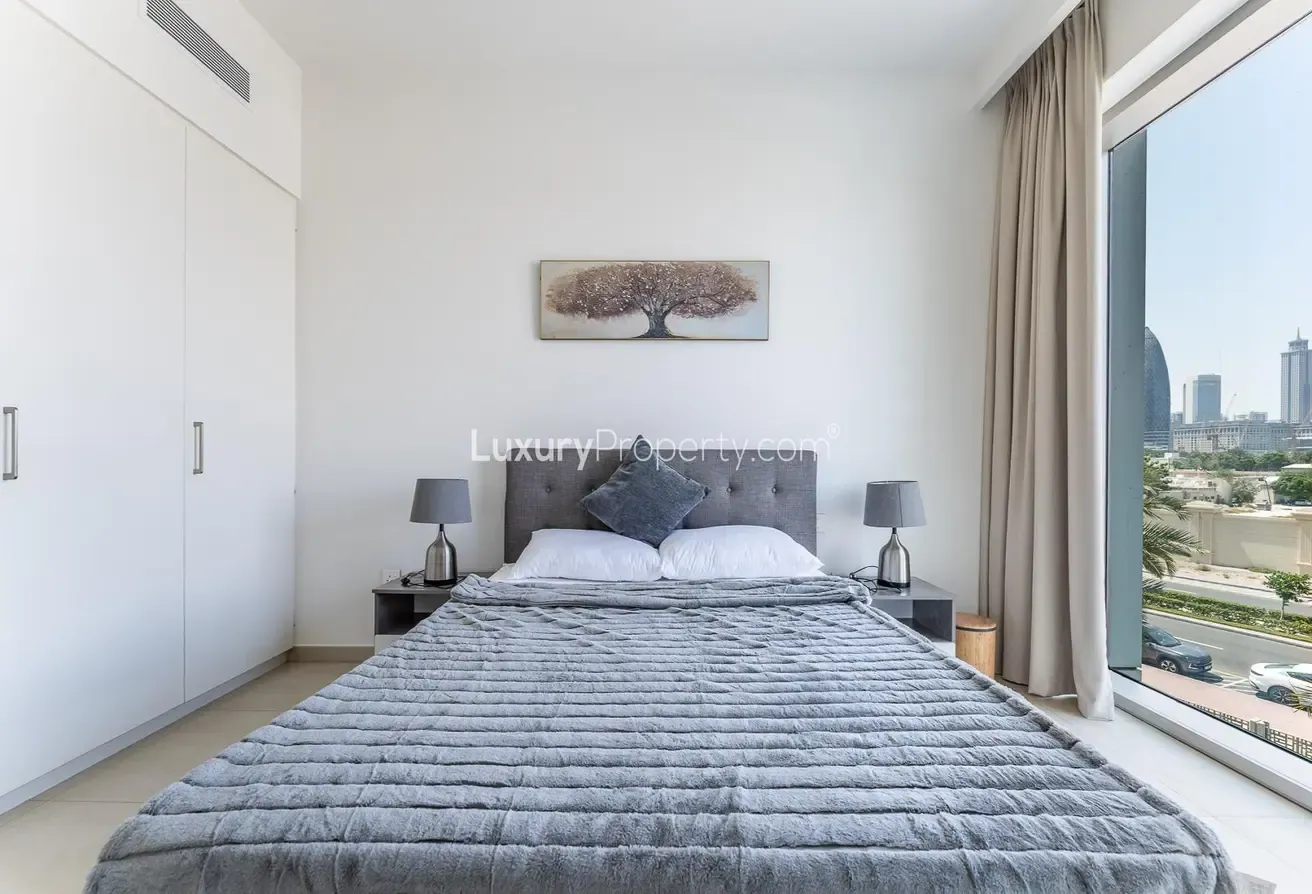 Perfect Location | Furnished } Vacant