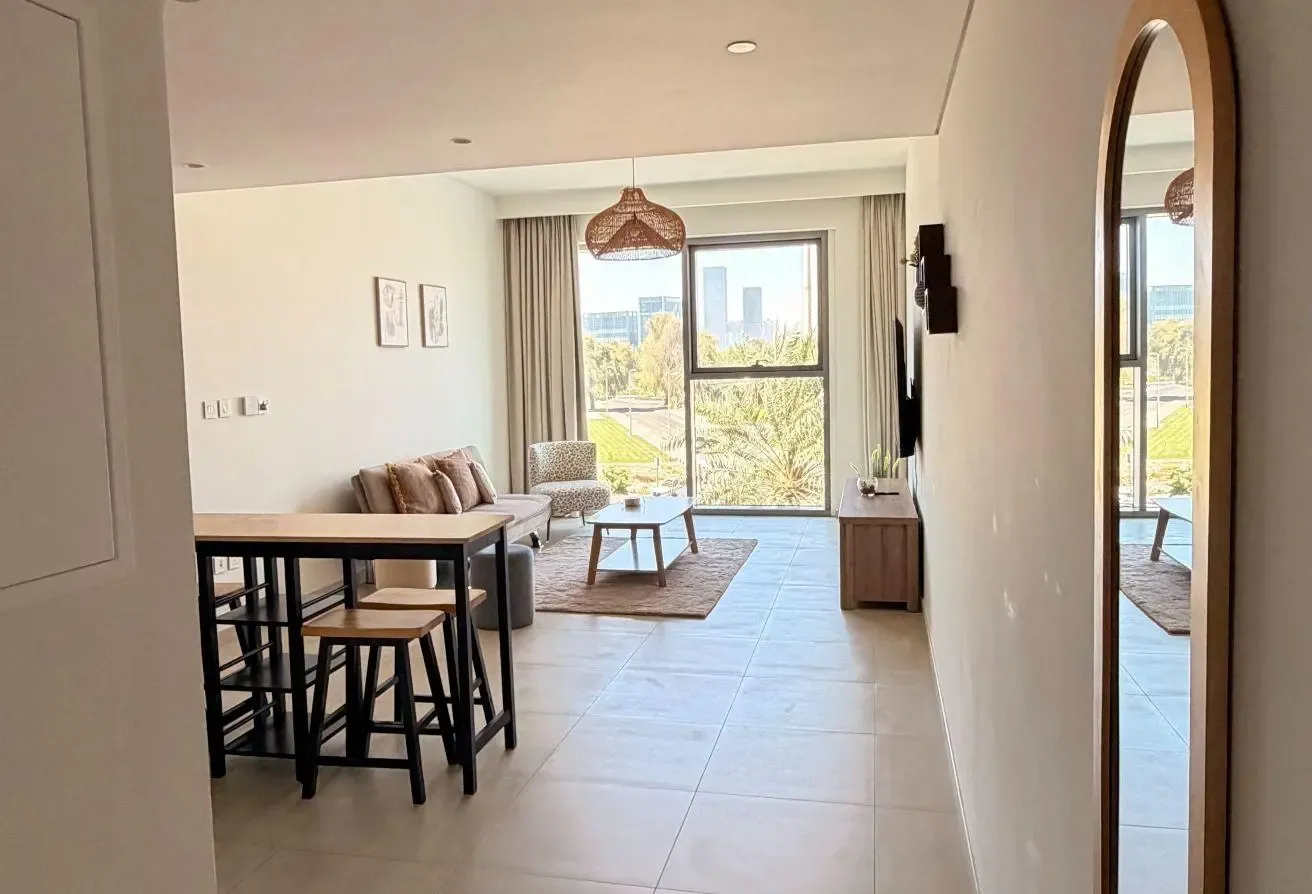 Luxury 1BR in Downtown | Skyrise Burj Views