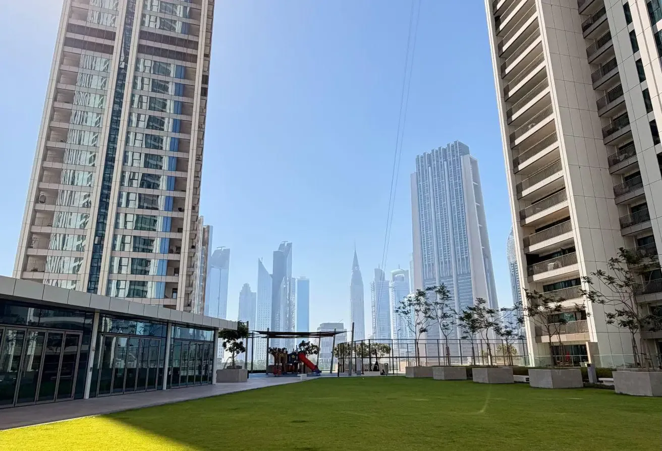 Luxury 1BR in Downtown | Skyrise Burj Views