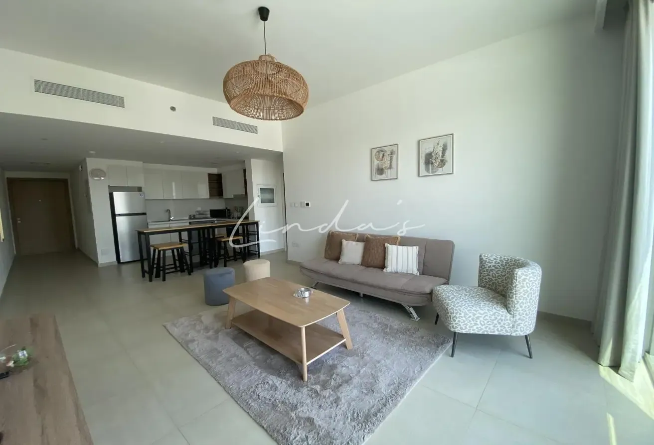 Vibrant Location l  Heart of Downtown l Furnished
