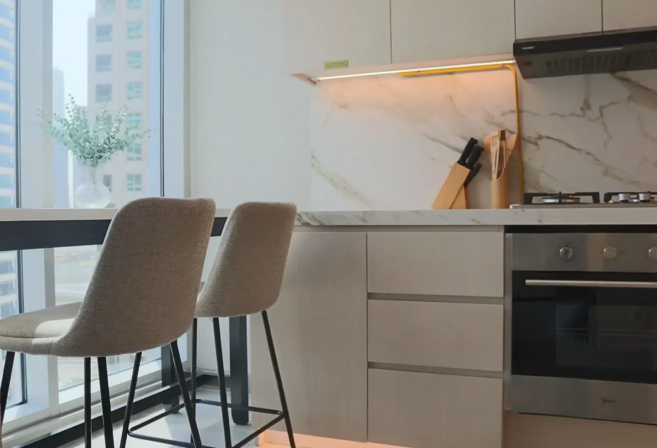 Queen Studio Apartment