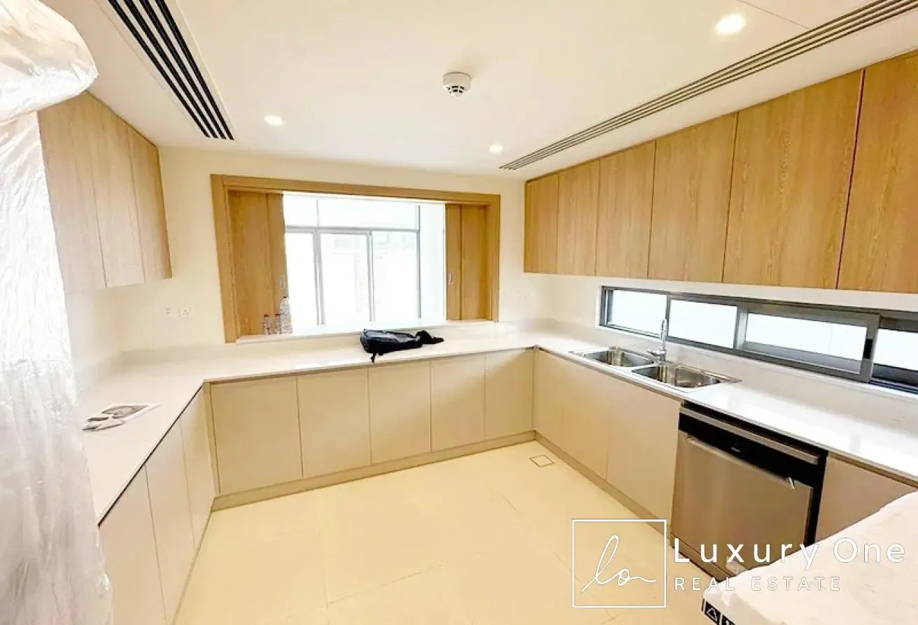 Brand New | Rooftop Terrace | Close to Amenities