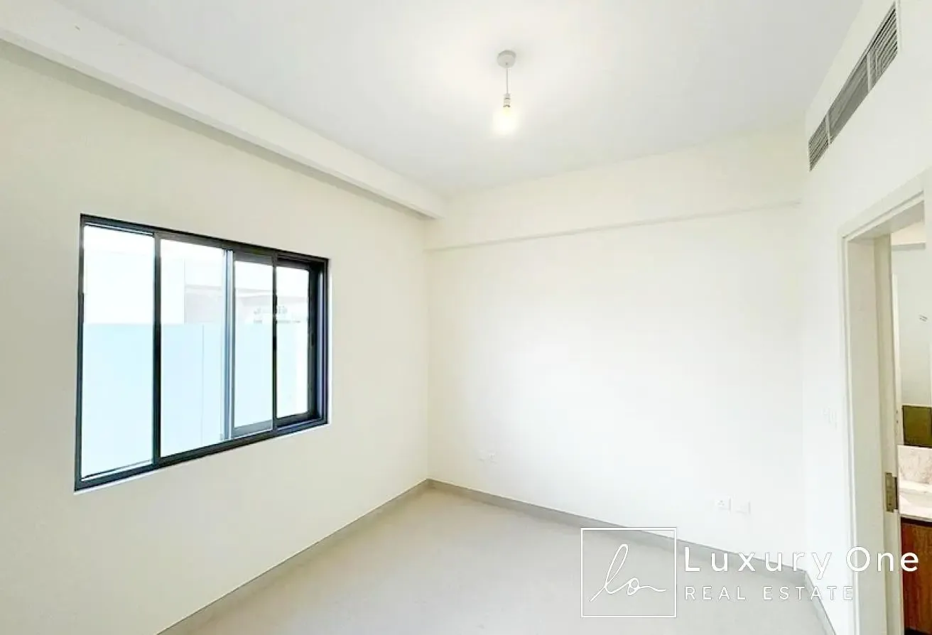 Brand New | Rooftop Terrace | Close to Amenities