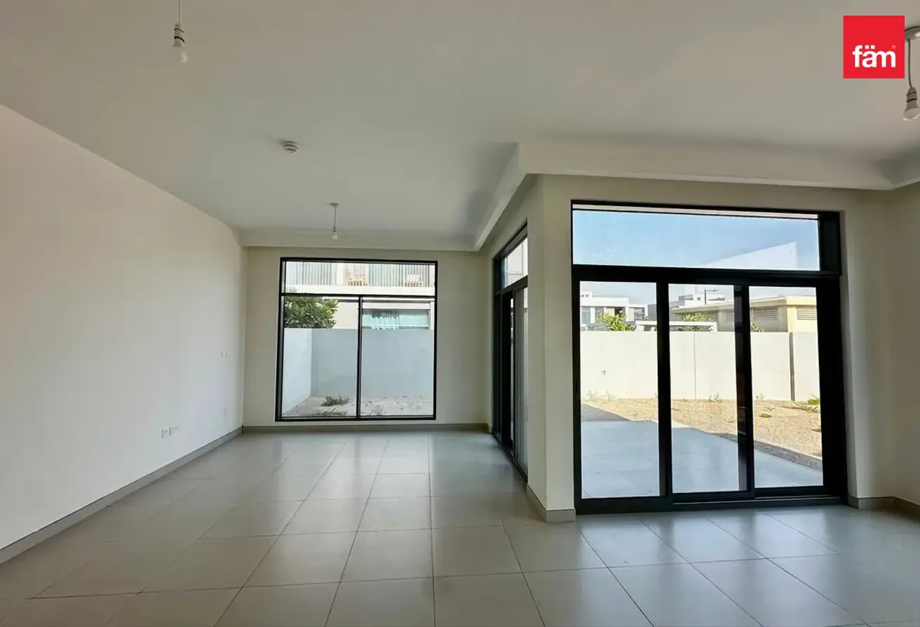 Corner Plot |  Huge Layout | 5 Bed with Maids