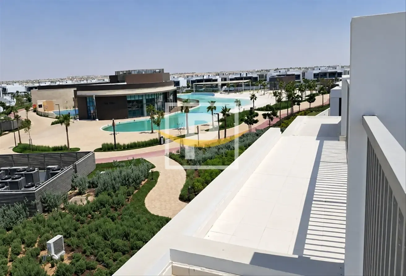 Hot Deal, Luxurious and Spacious Twin Villa