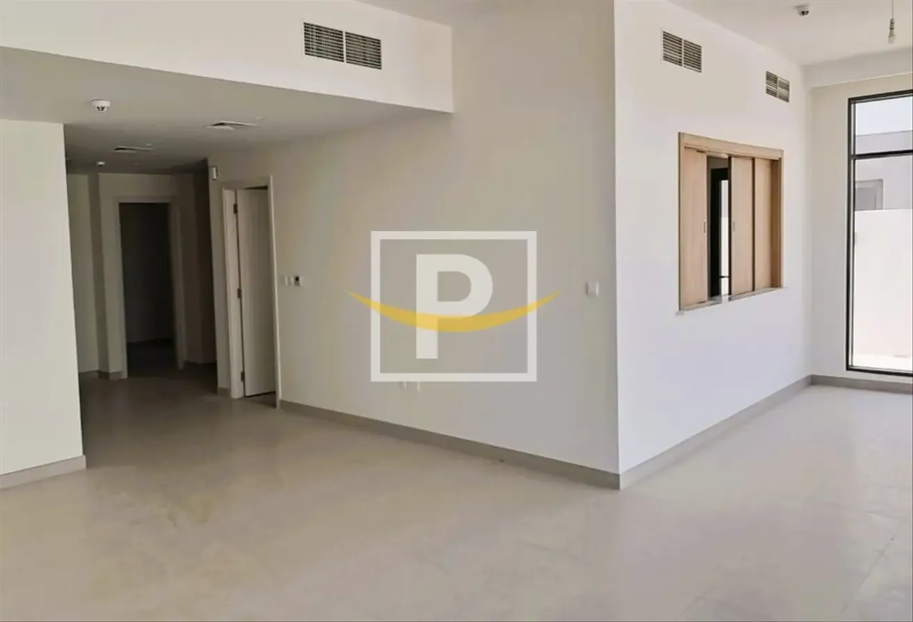 Hot Deal, Luxurious and Spacious Twin Villa