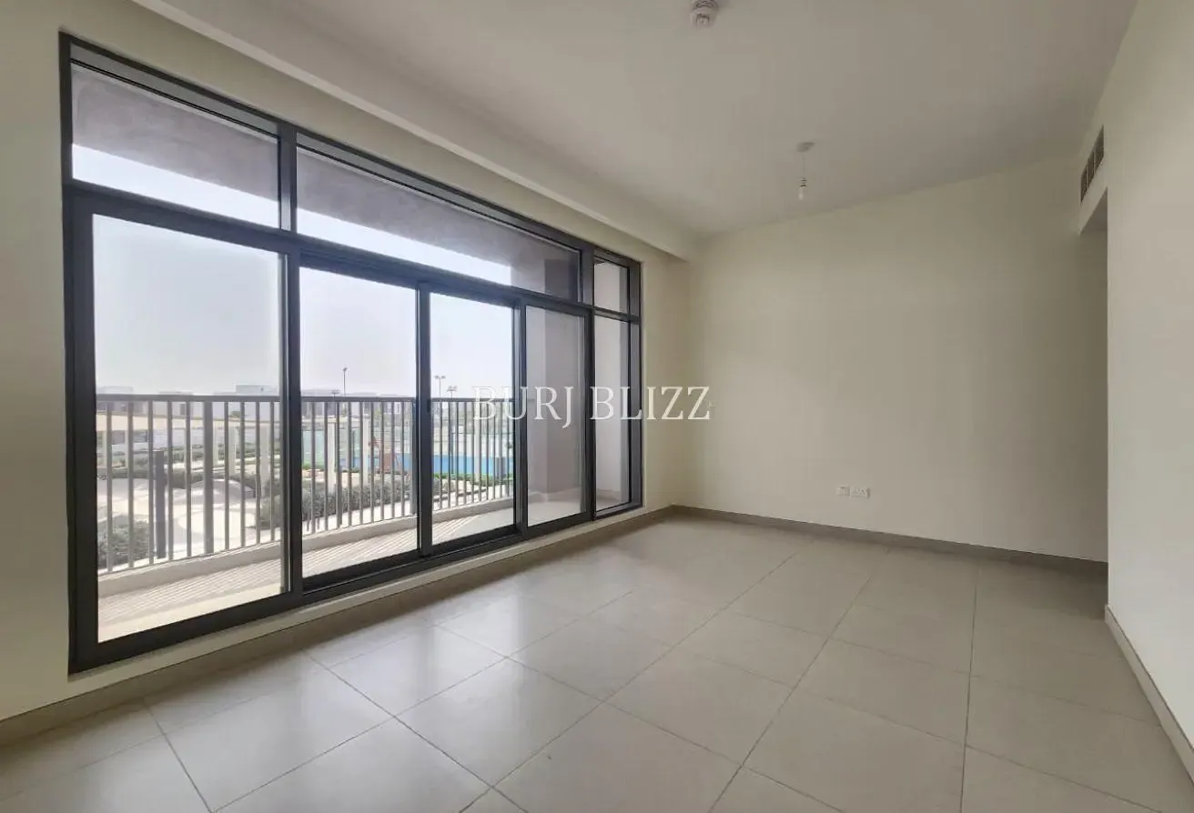 Brand New 5BR Villa | Private Beach Access |Vacant