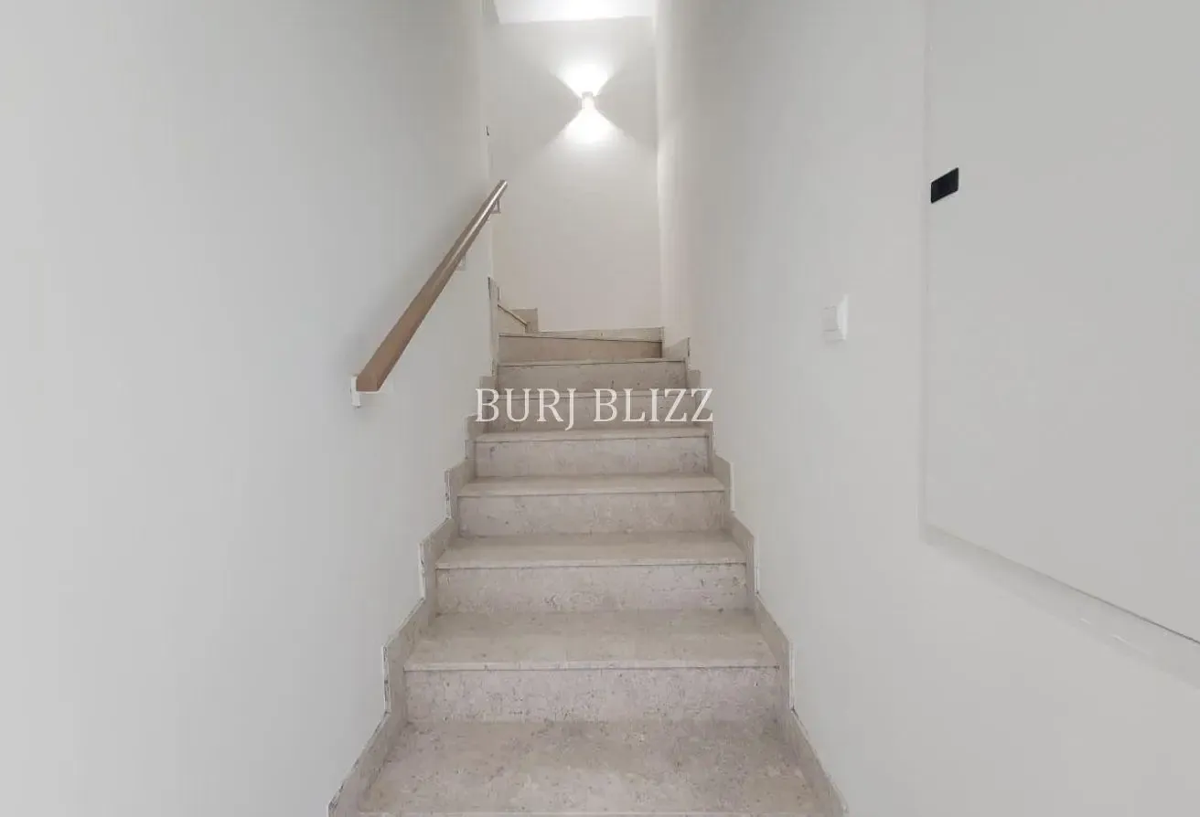 Brand New 5BR Villa | Private Beach Access |Vacant