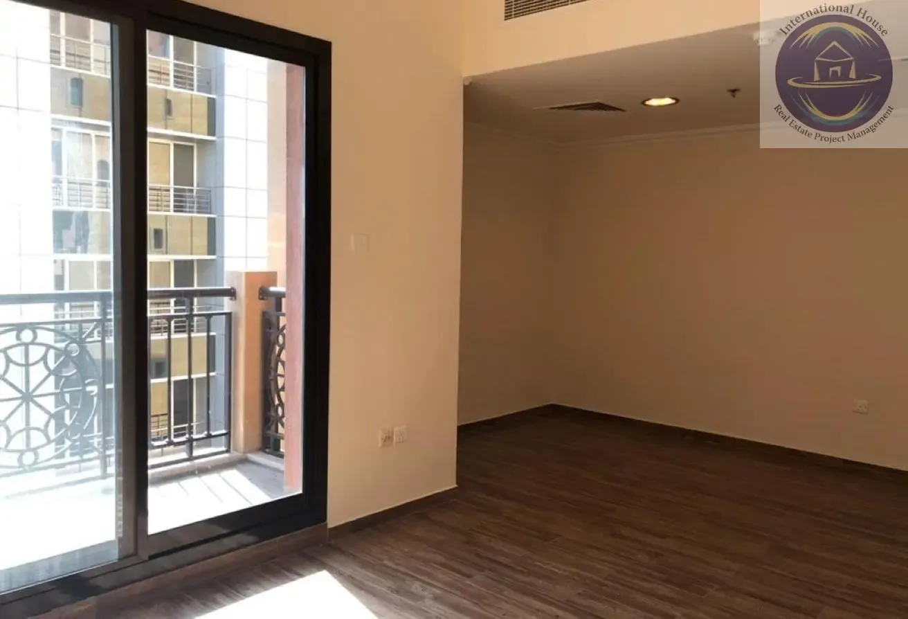Heritage Building 2 BR Apartment