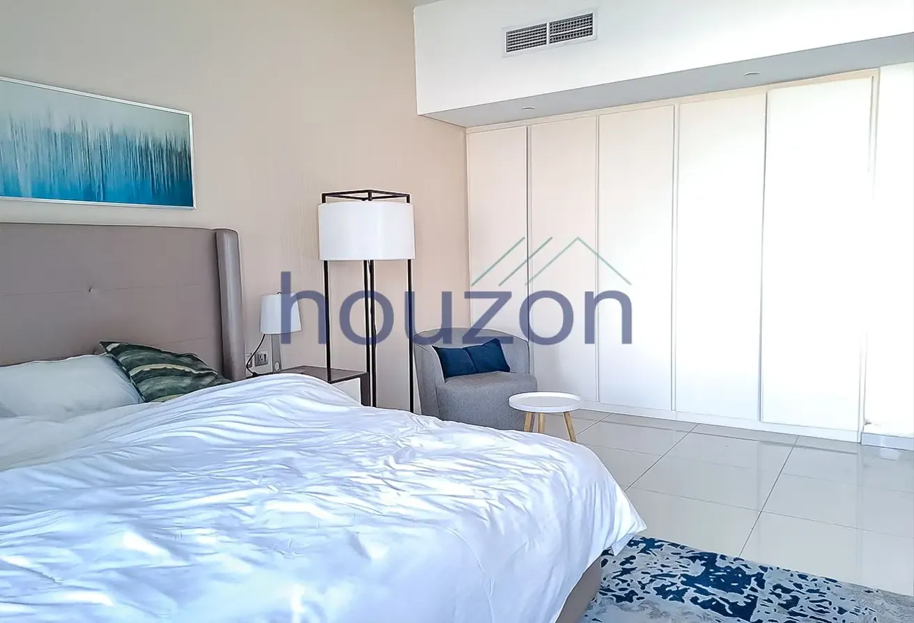 Exclusive | Furnished + Bright Studio | Open View