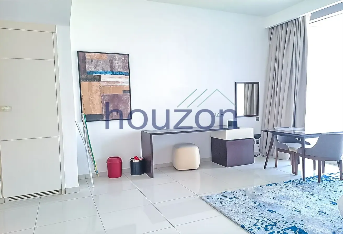 Exclusive | Furnished + Bright Studio | Open View