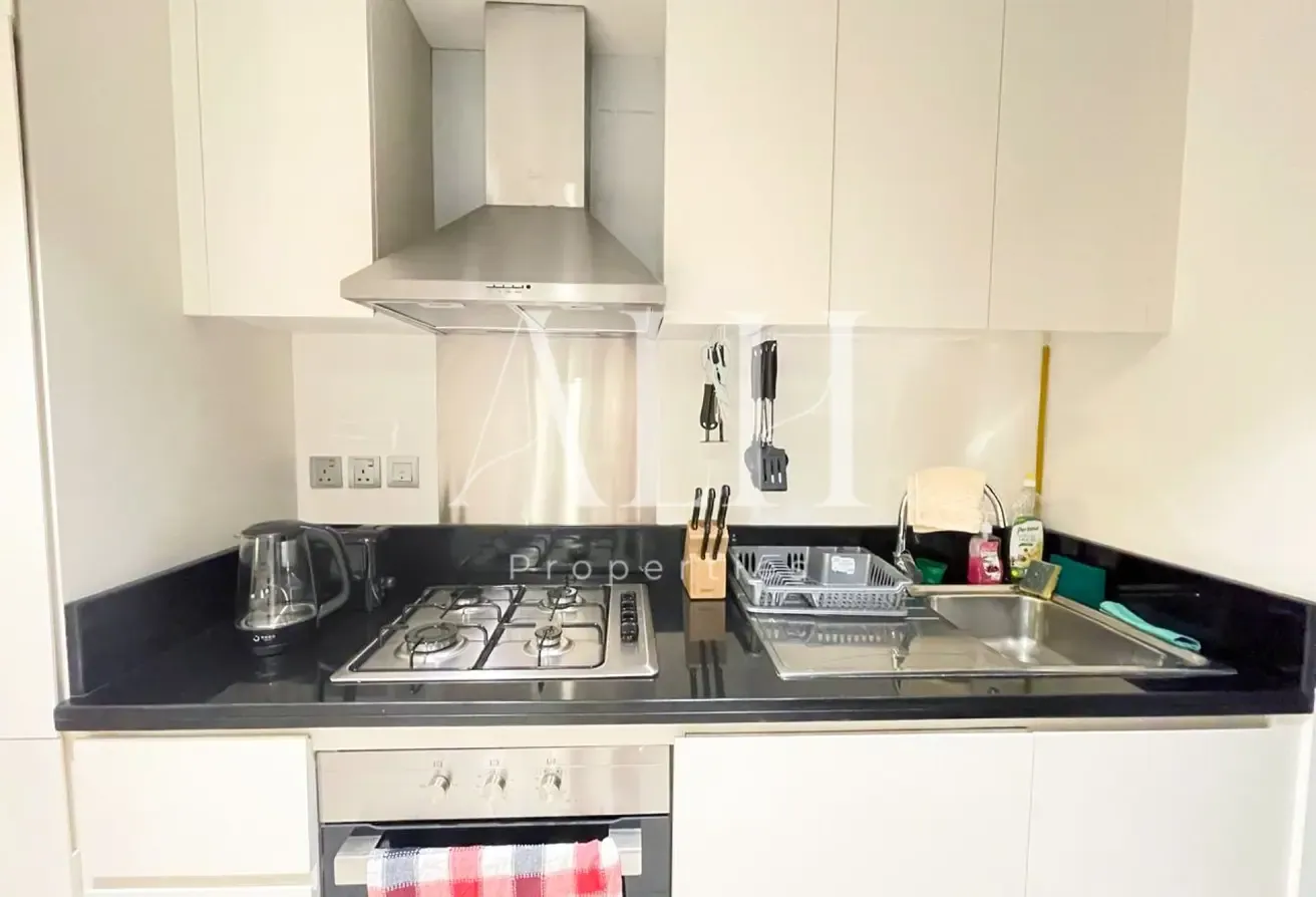 Furnished Studio| Prime location| Vacant