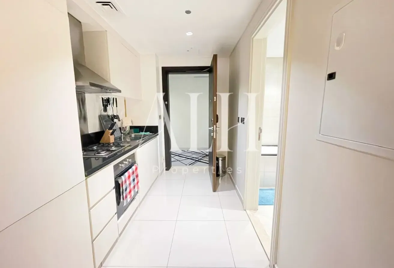Furnished Studio| Prime location| Vacant