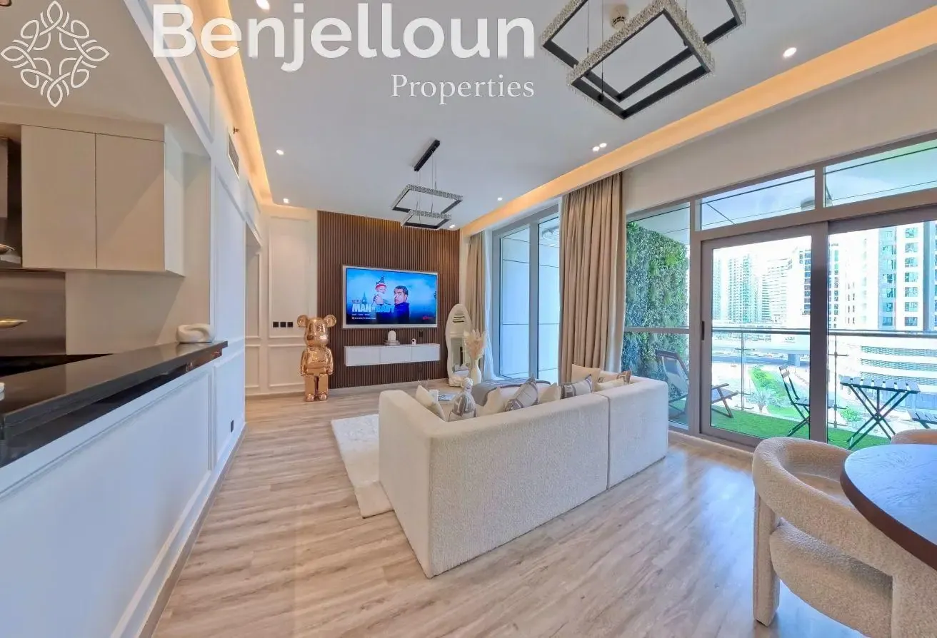 Upgraded | Fully Furnished | Corner unit | Avanti