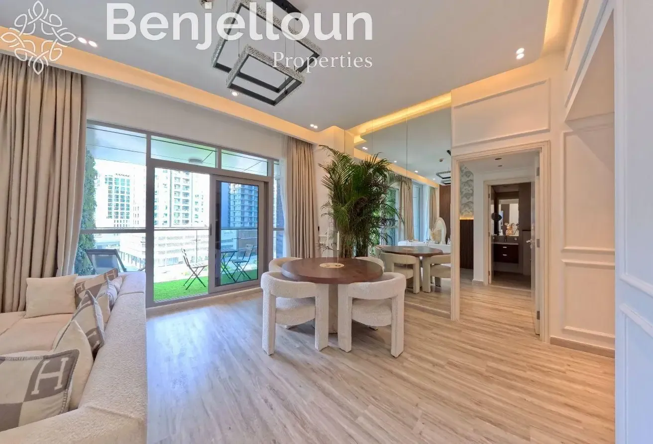 Upgraded | Fully Furnished | Corner unit | Avanti