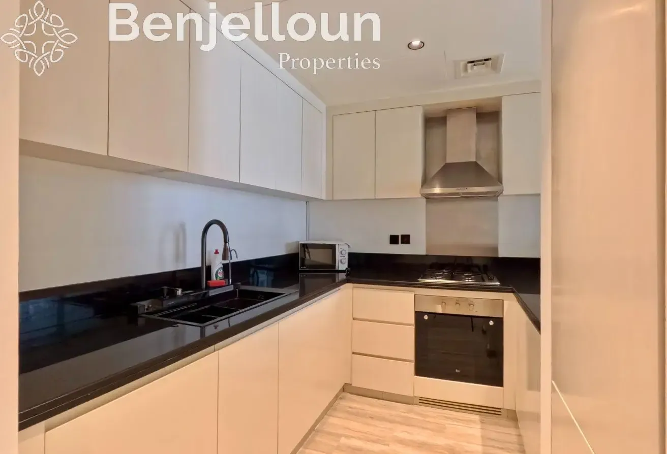 Upgraded | Fully Furnished | Corner unit | Avanti