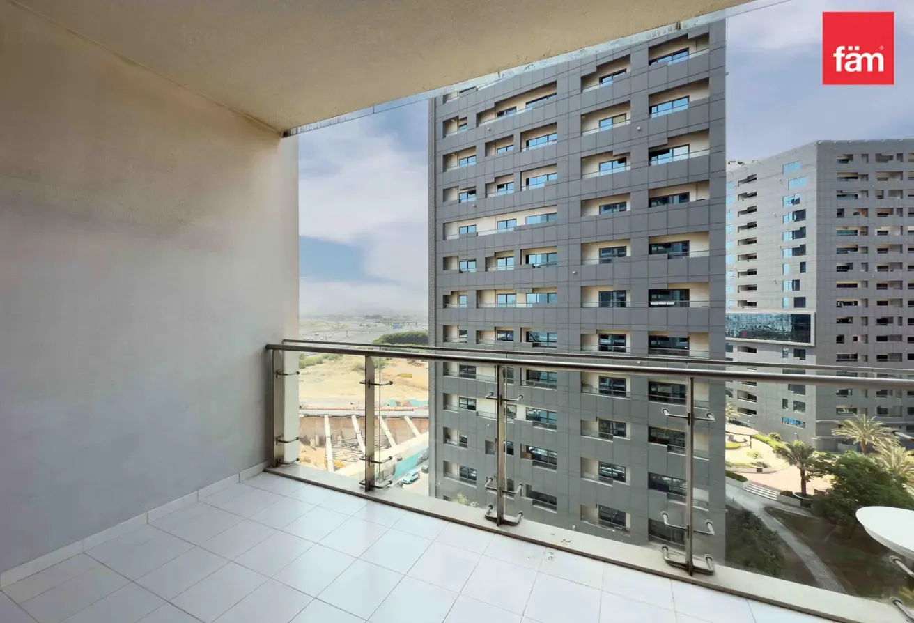 Fully Furnished  | Big Layout | Vacant