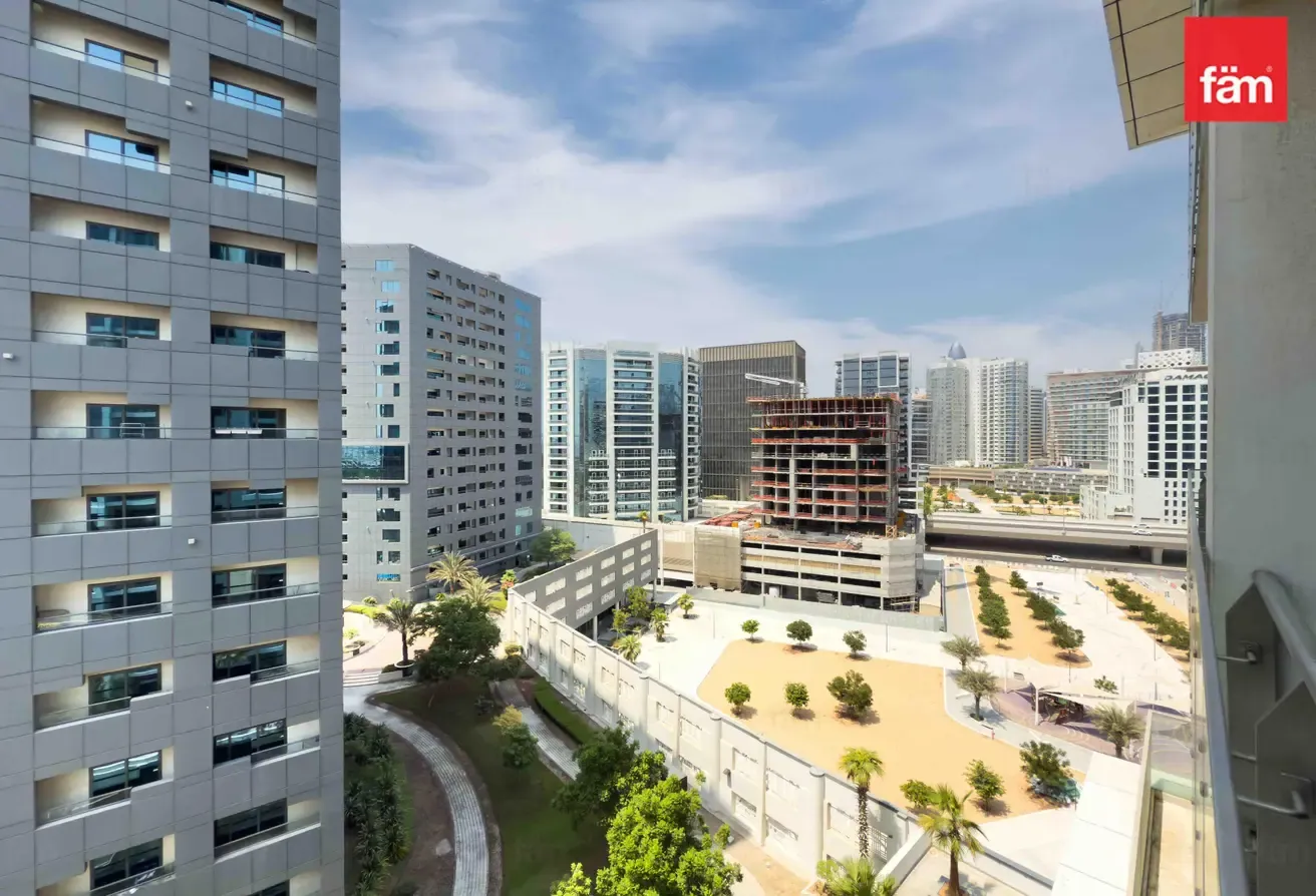 Fully Furnished  | Big Layout | Vacant