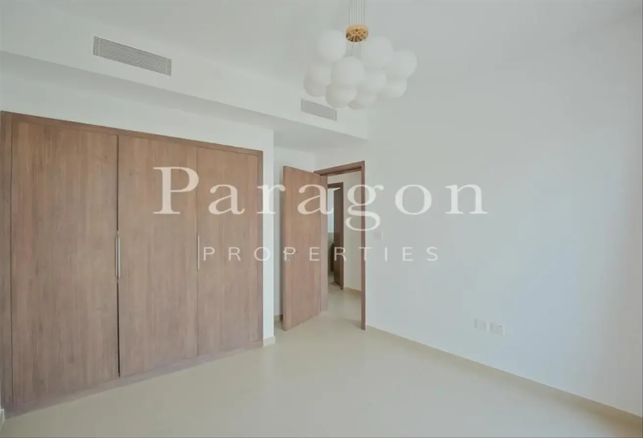 Exclusive | Big Plot | Vacant Sep