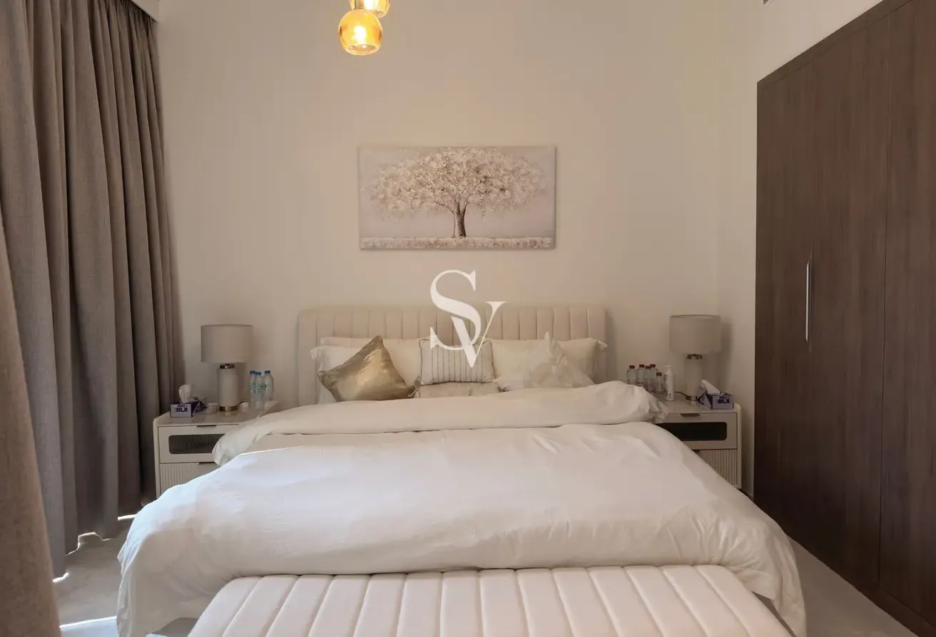 CORNER UNIT | FULLY FURNISHED | VACANT