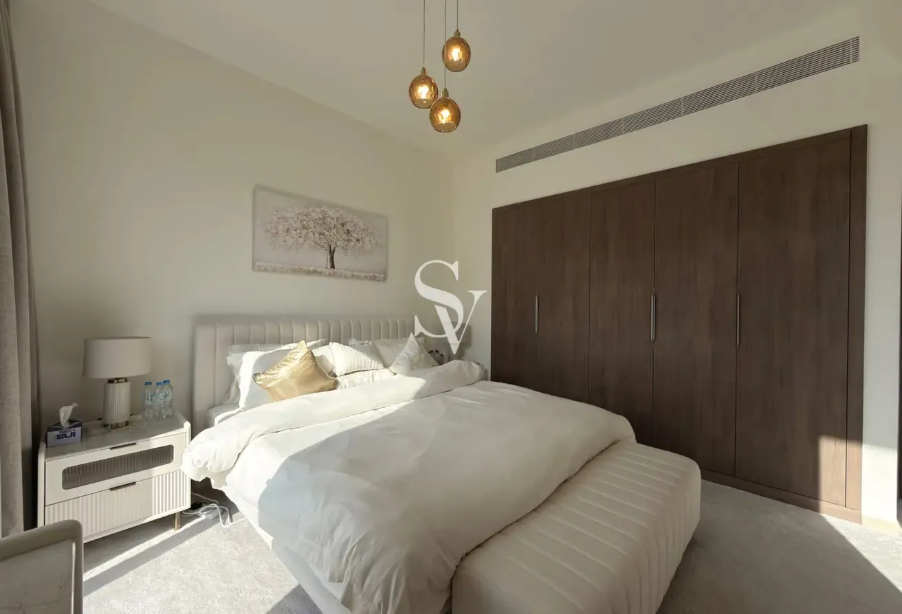 CORNER UNIT | FULLY FURNISHED | VACANT