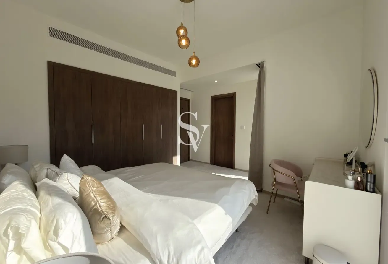 CORNER UNIT | FULLY FURNISHED | VACANT