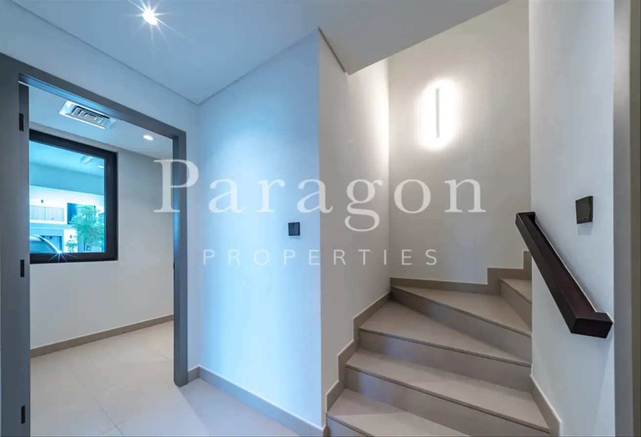 Aura Gardens TH | Unique Location | Vacant Sep