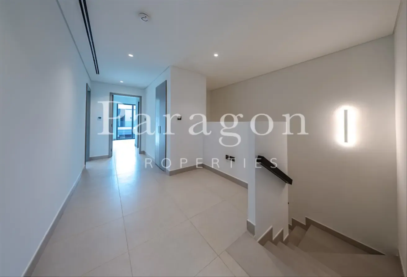 Aura Gardens TH | Unique Location | Vacant Sep