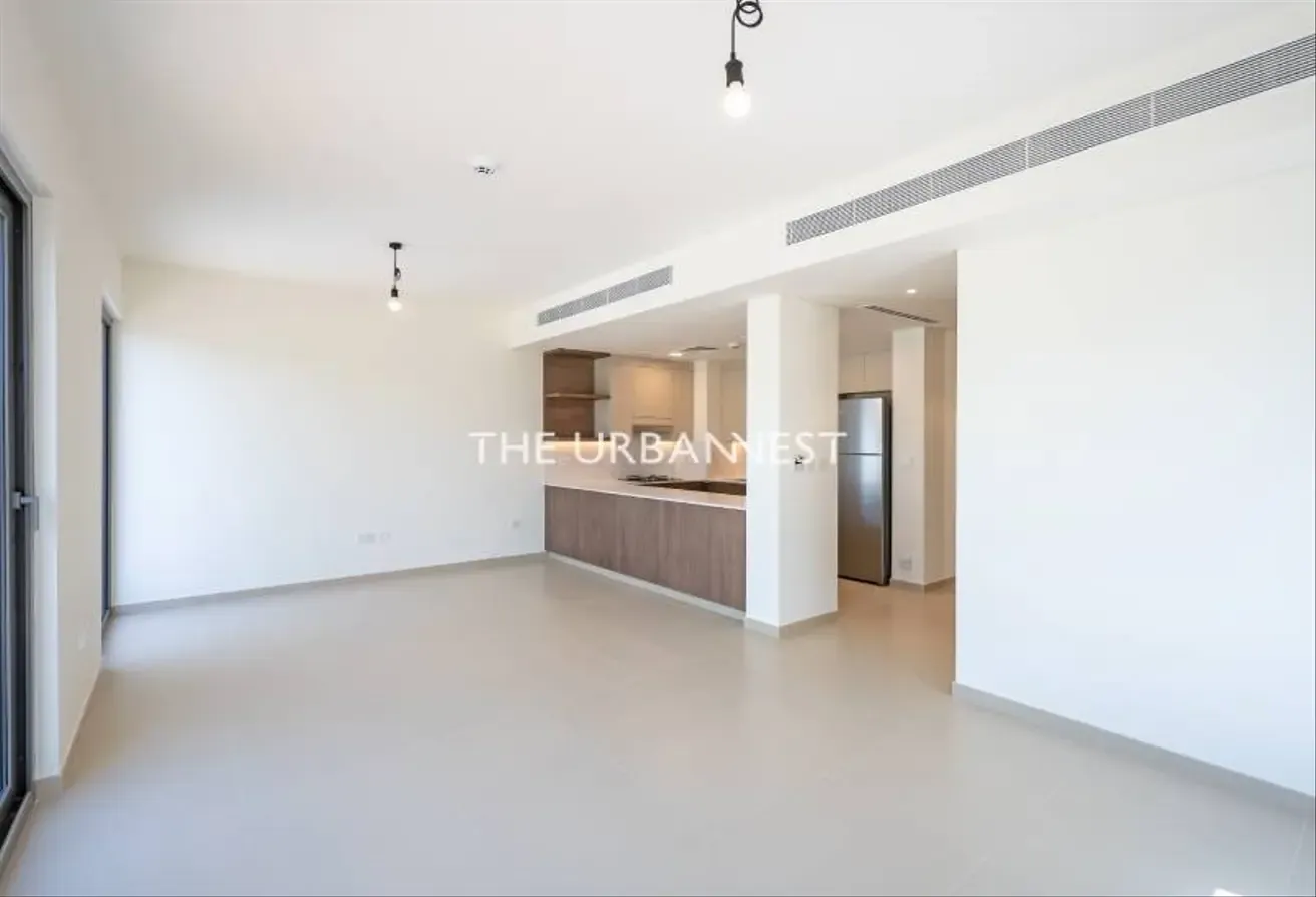 Single Row l Landscaped l Available now
