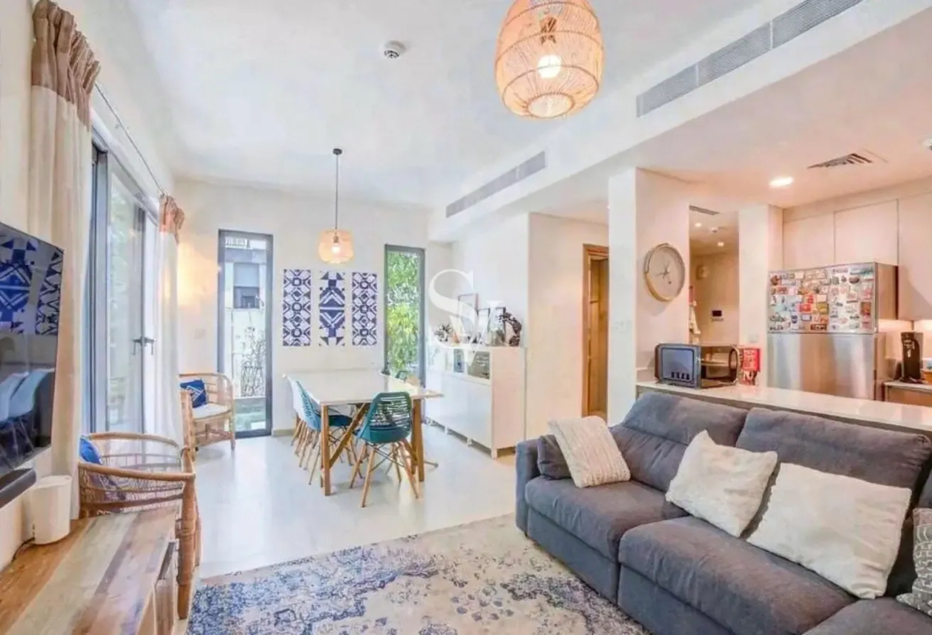 VACANT SOON | SINGLE ROW | CLOSE TO AMENITIES