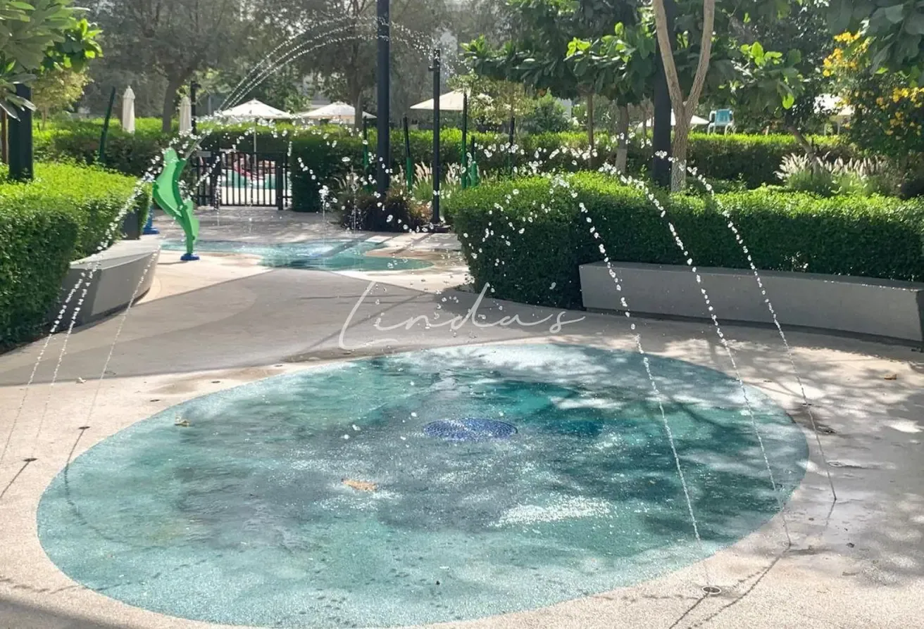 Family Community | Bright | Amenities Nearby