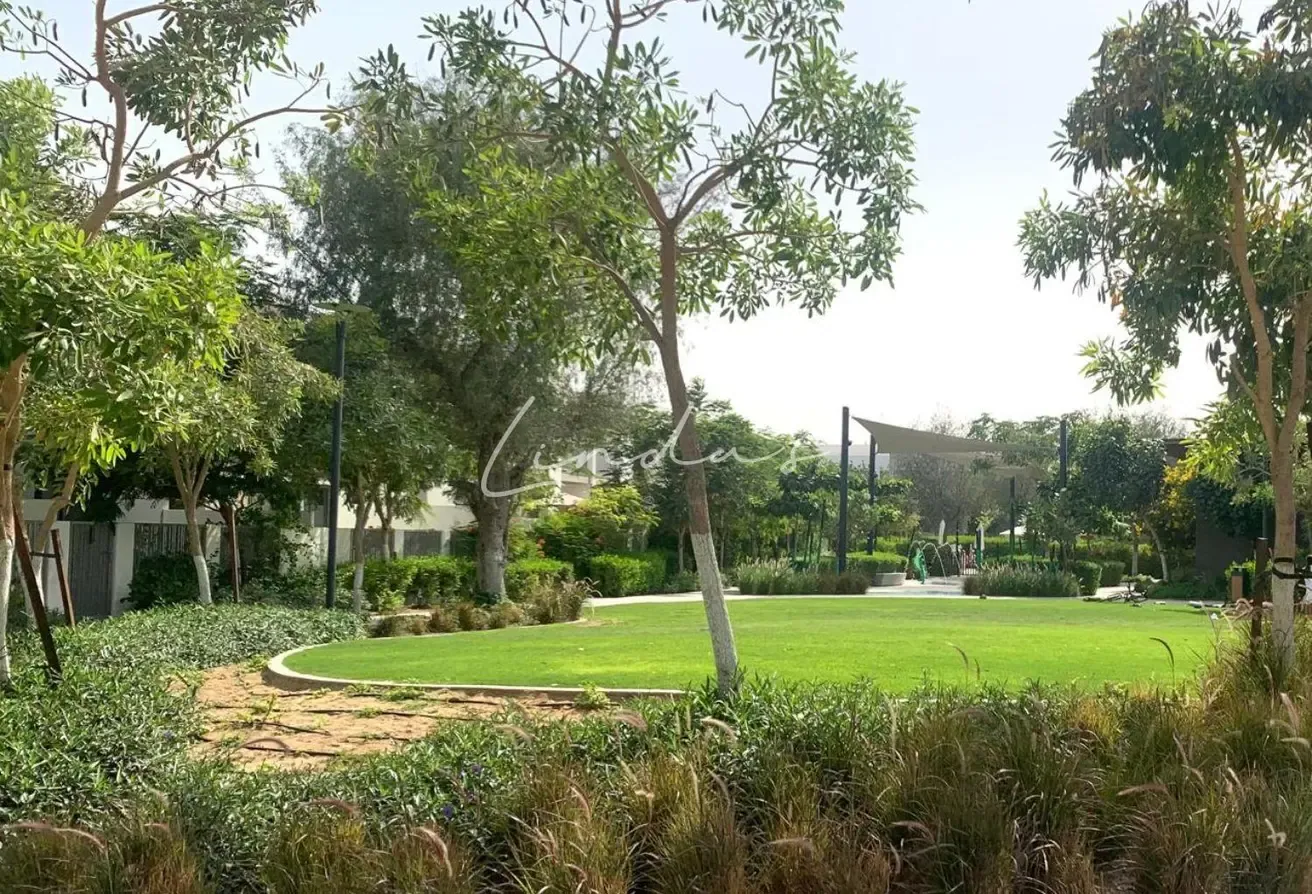 Family Community | Bright | Amenities Nearby