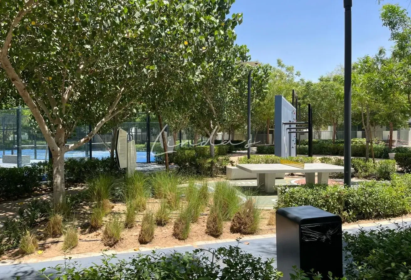 Family Community | Bright | Amenities Nearby