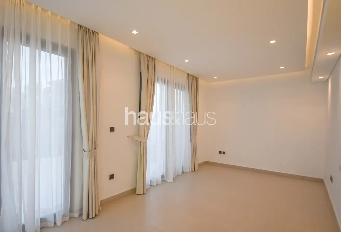 Pool and Park Backing | Upgraded | Close to RGS