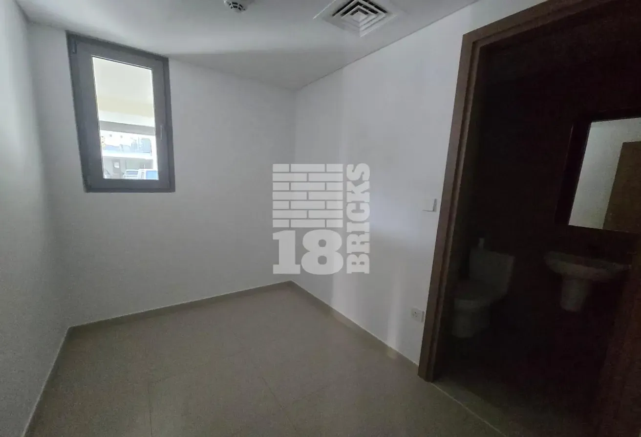 4BHK+Maid l Large Plot l Prime Location