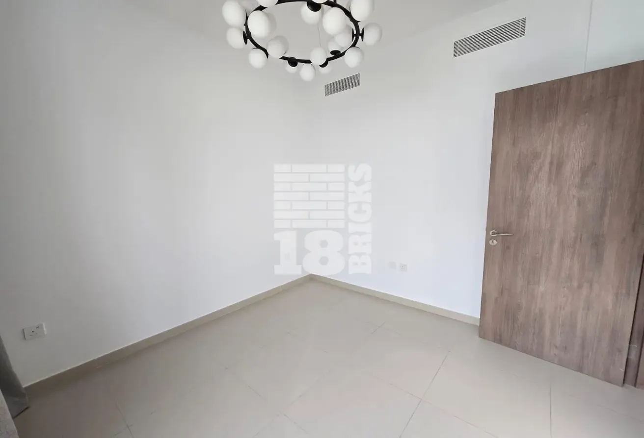 4BHK+Maid l Large Plot l Prime Location