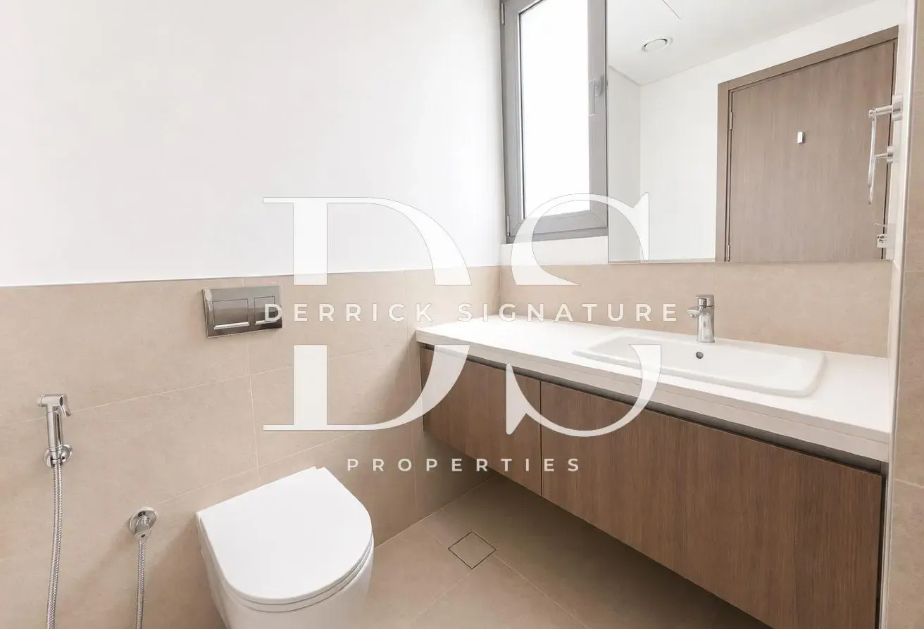 Corner Unit | Large Plot | Vacant 4BR