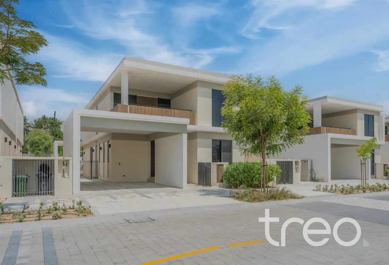 Extended Living | Landscaped | Viewable