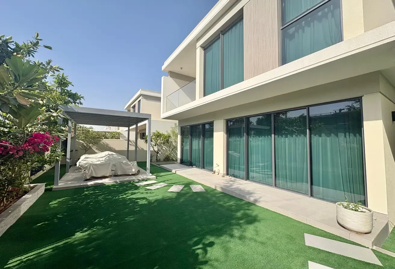 Extended Living | Landscaped | Viewable