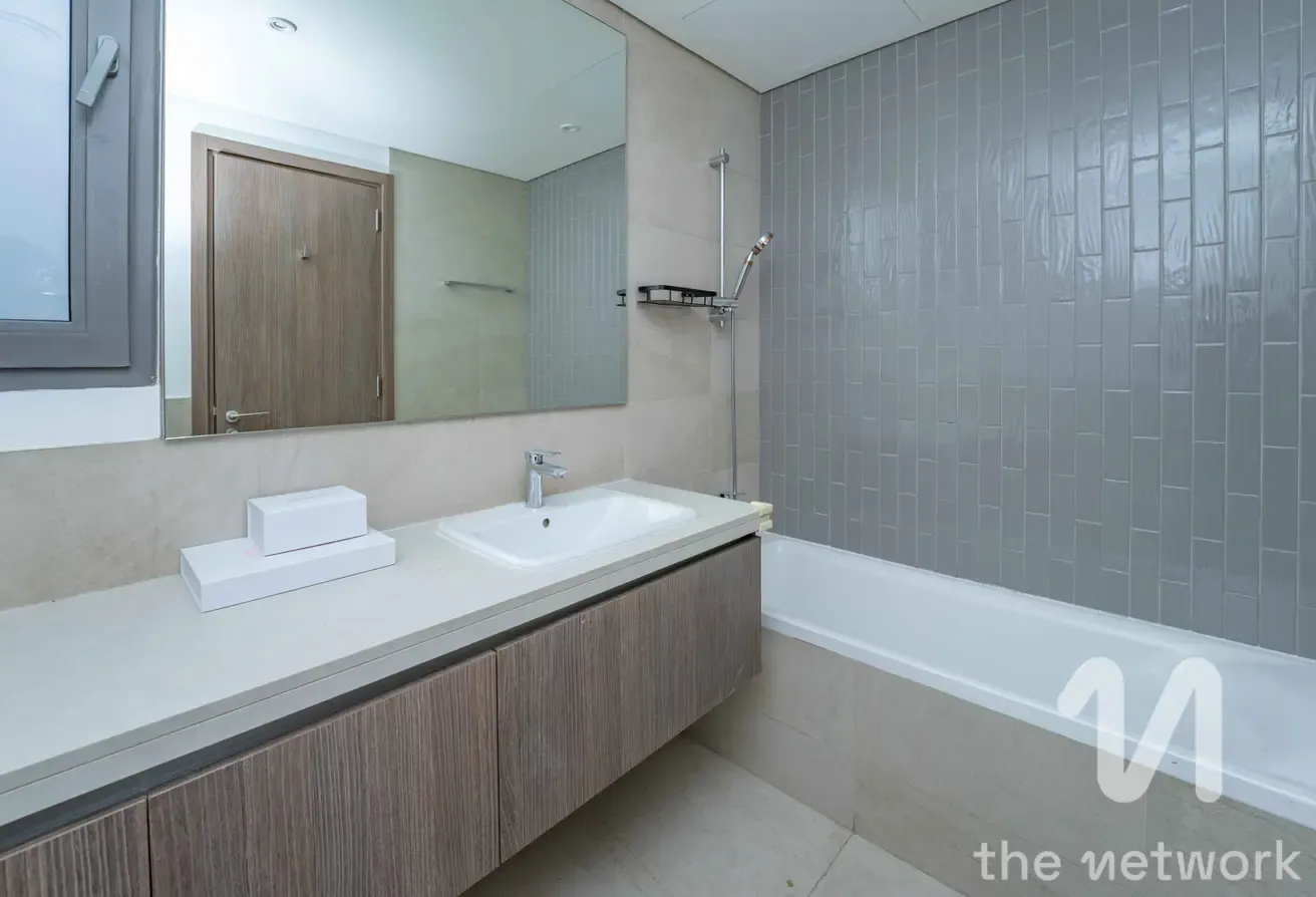 Vacant | Landscape Garden | Spacious 4BR