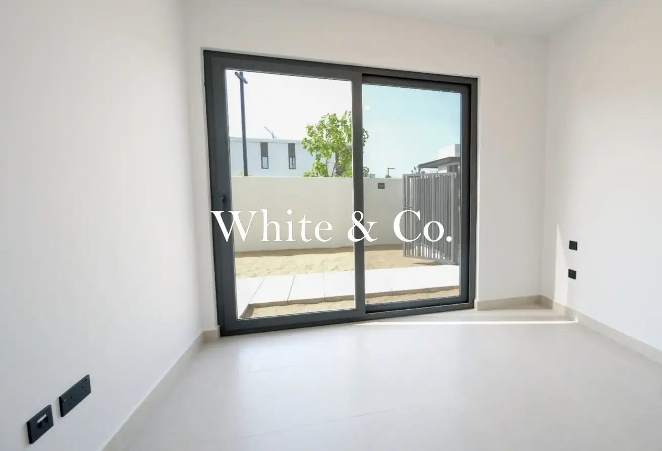 True corner | Large Plot | October move