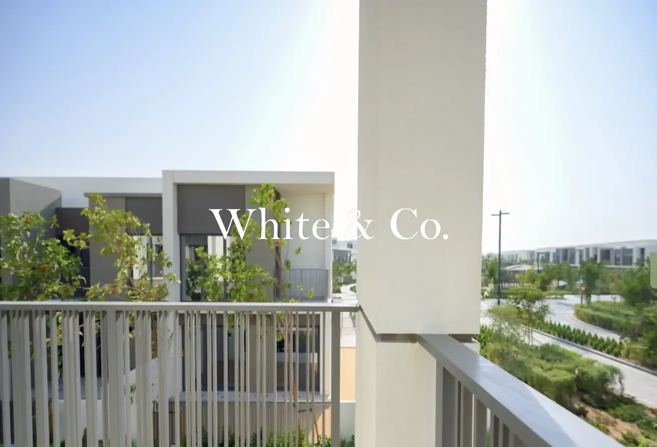 True corner | Large Plot | October move
