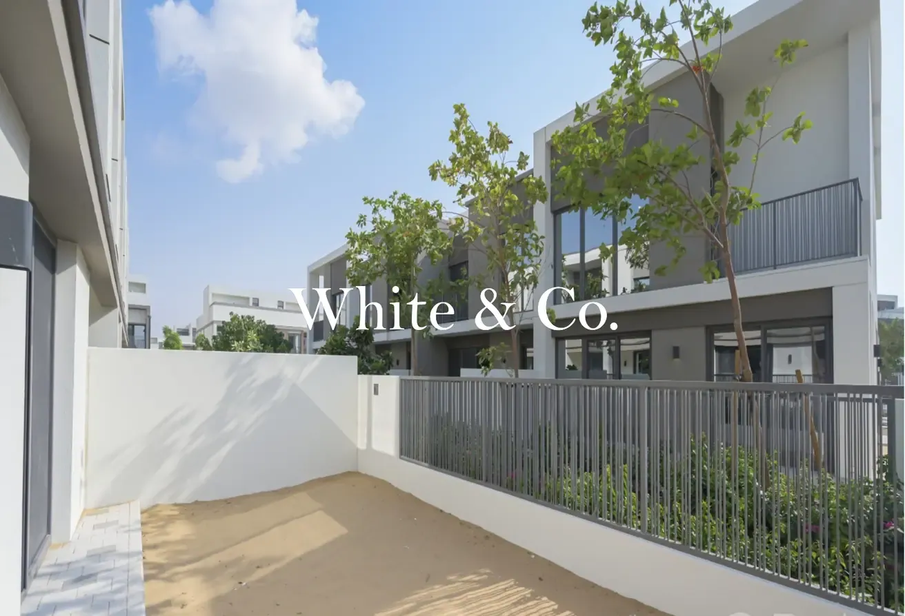 True corner | Large Plot | October move