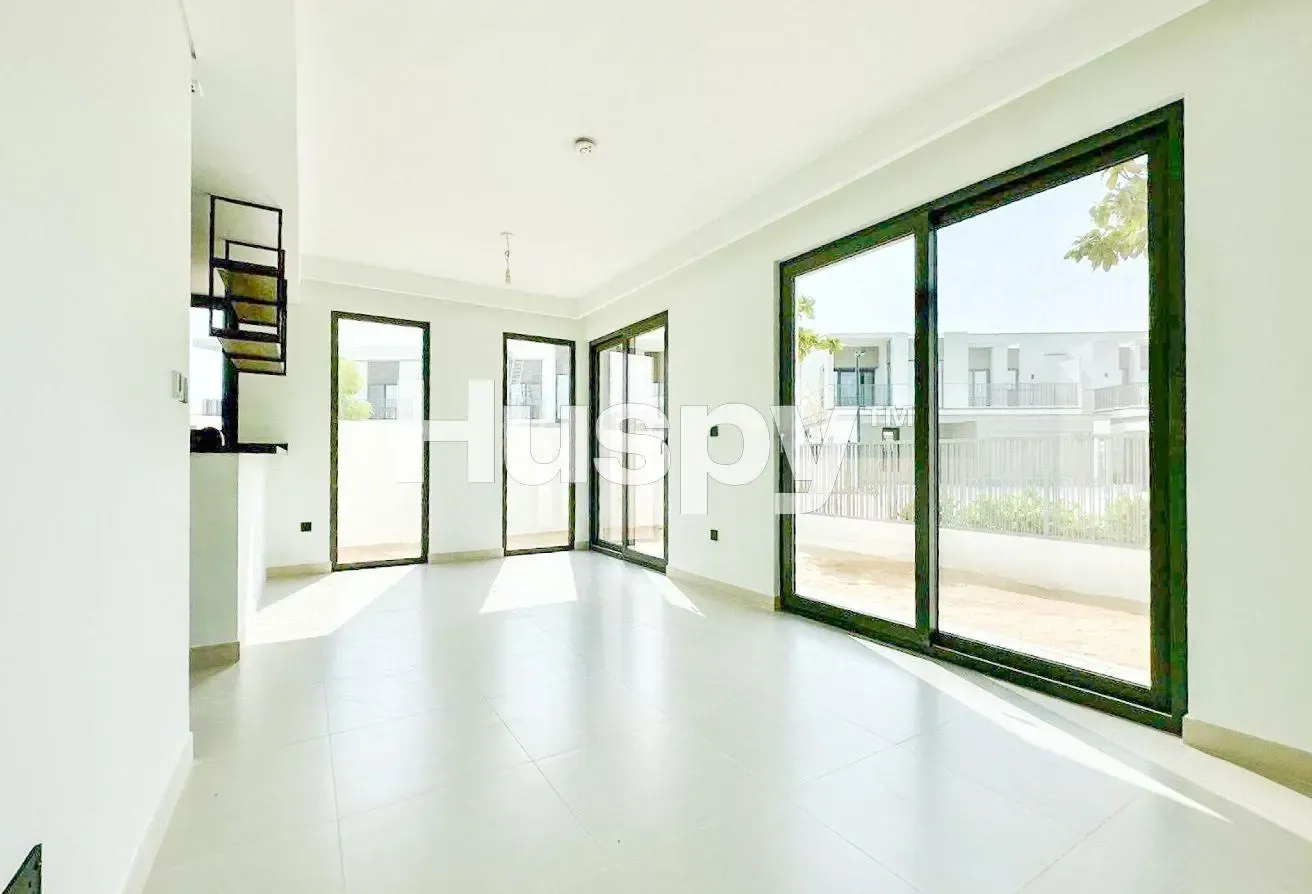 Vacant | Corner Unit | Unfurnished