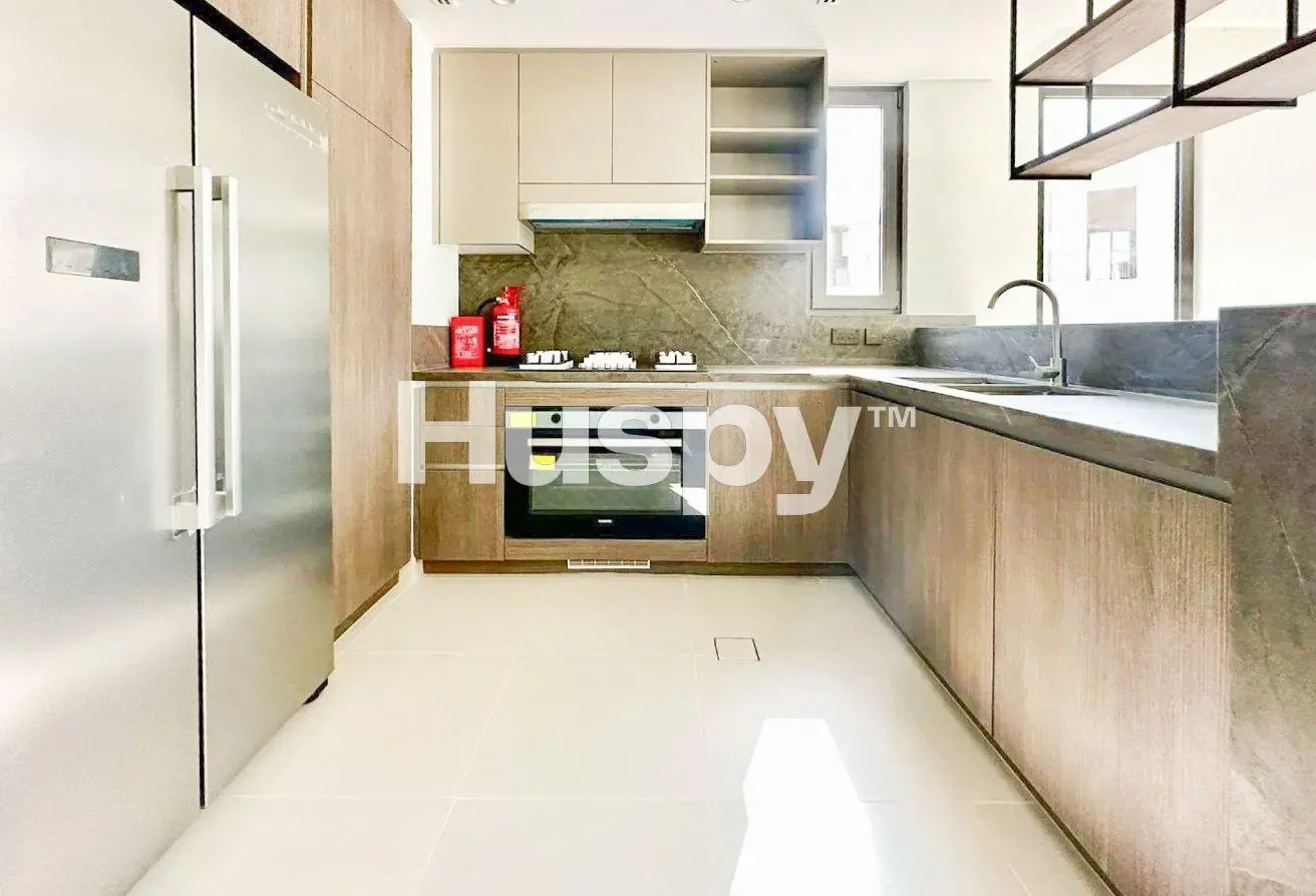 Vacant | Corner Unit | Unfurnished